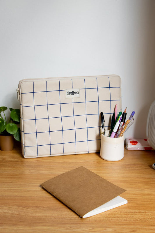 Ava Computer Case – Off-White/Blue Check