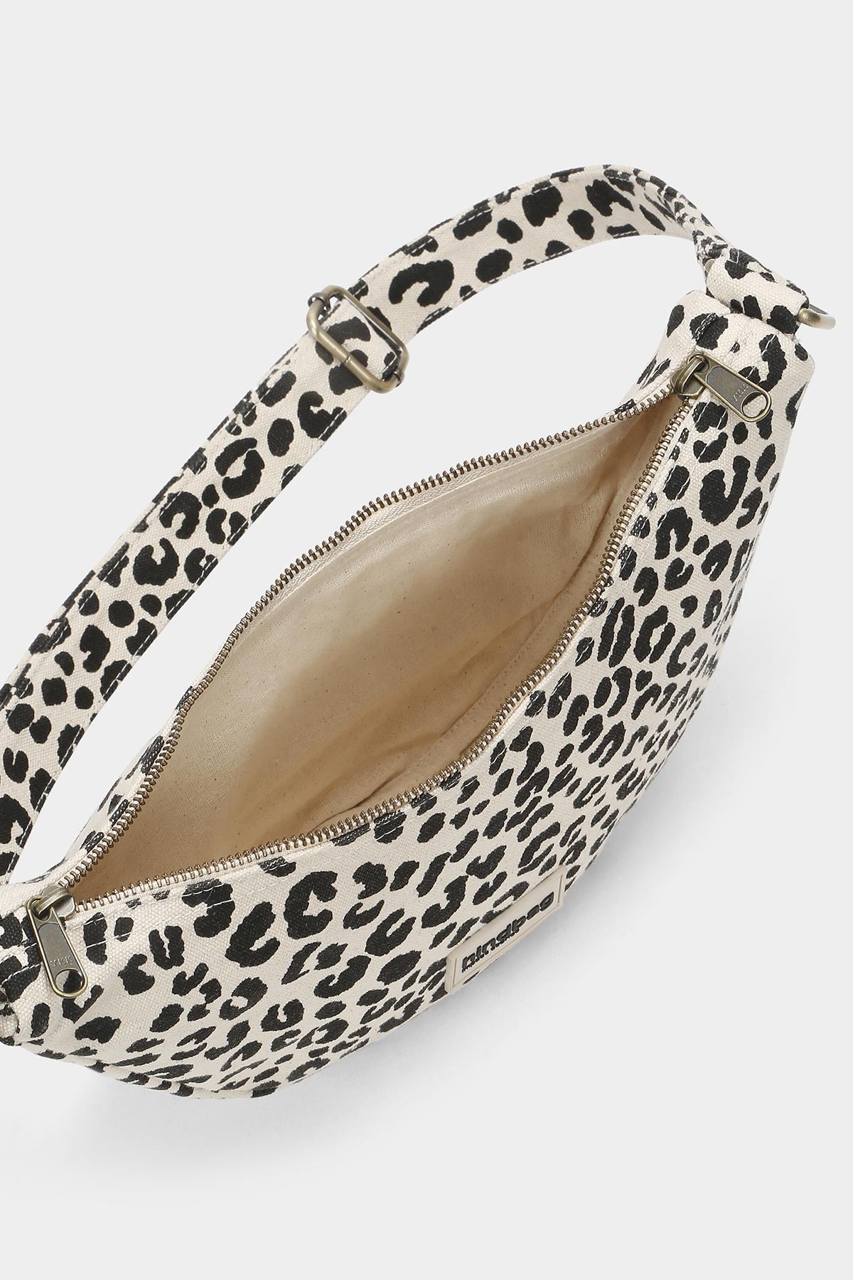 Andrea Off-white leopard fanny pack