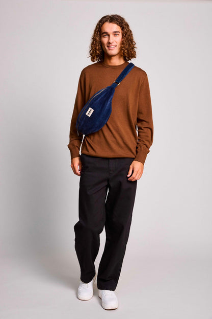 L Sasha fanny pack in navy corduroy