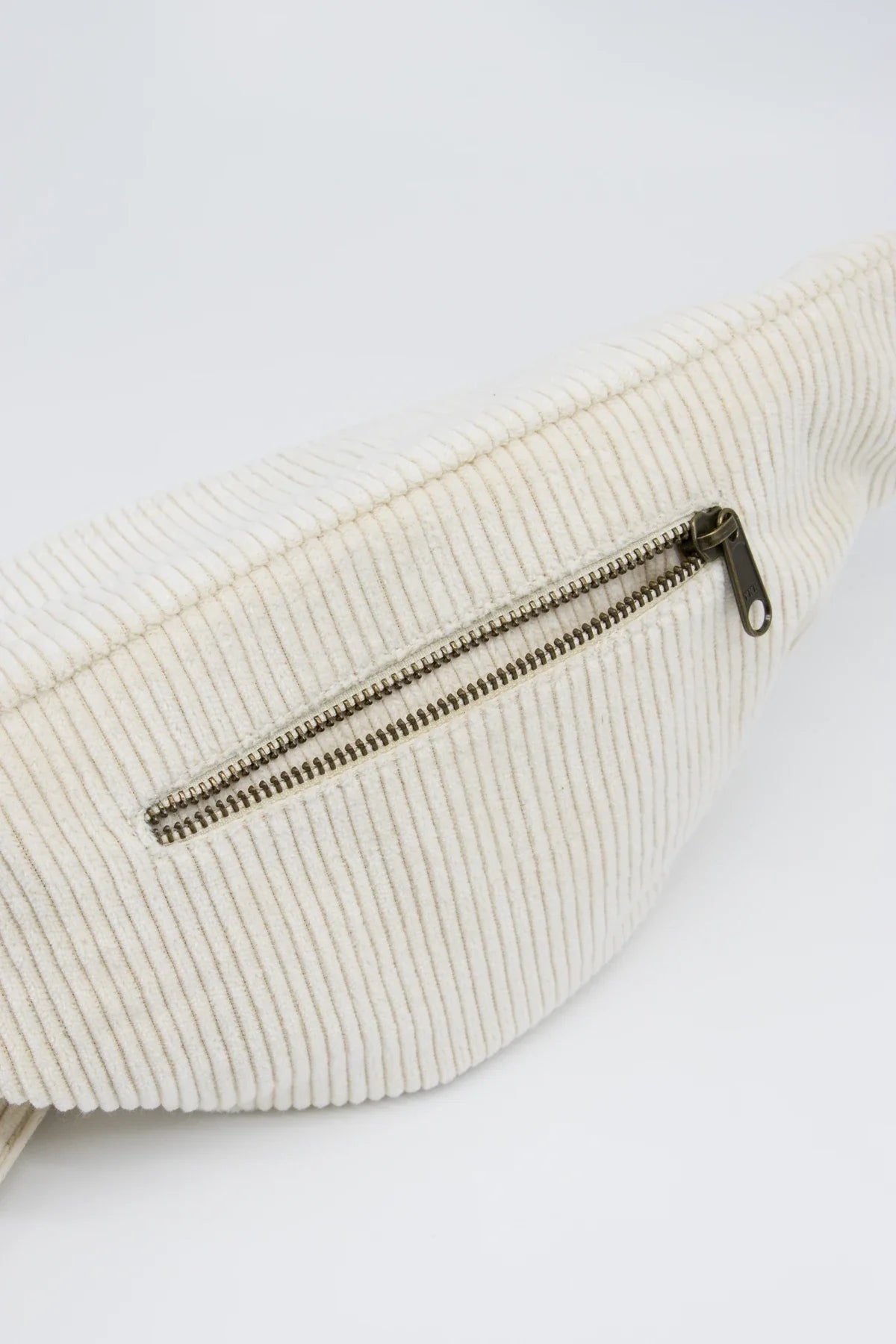 L Sasha Velvet Fanny Pack