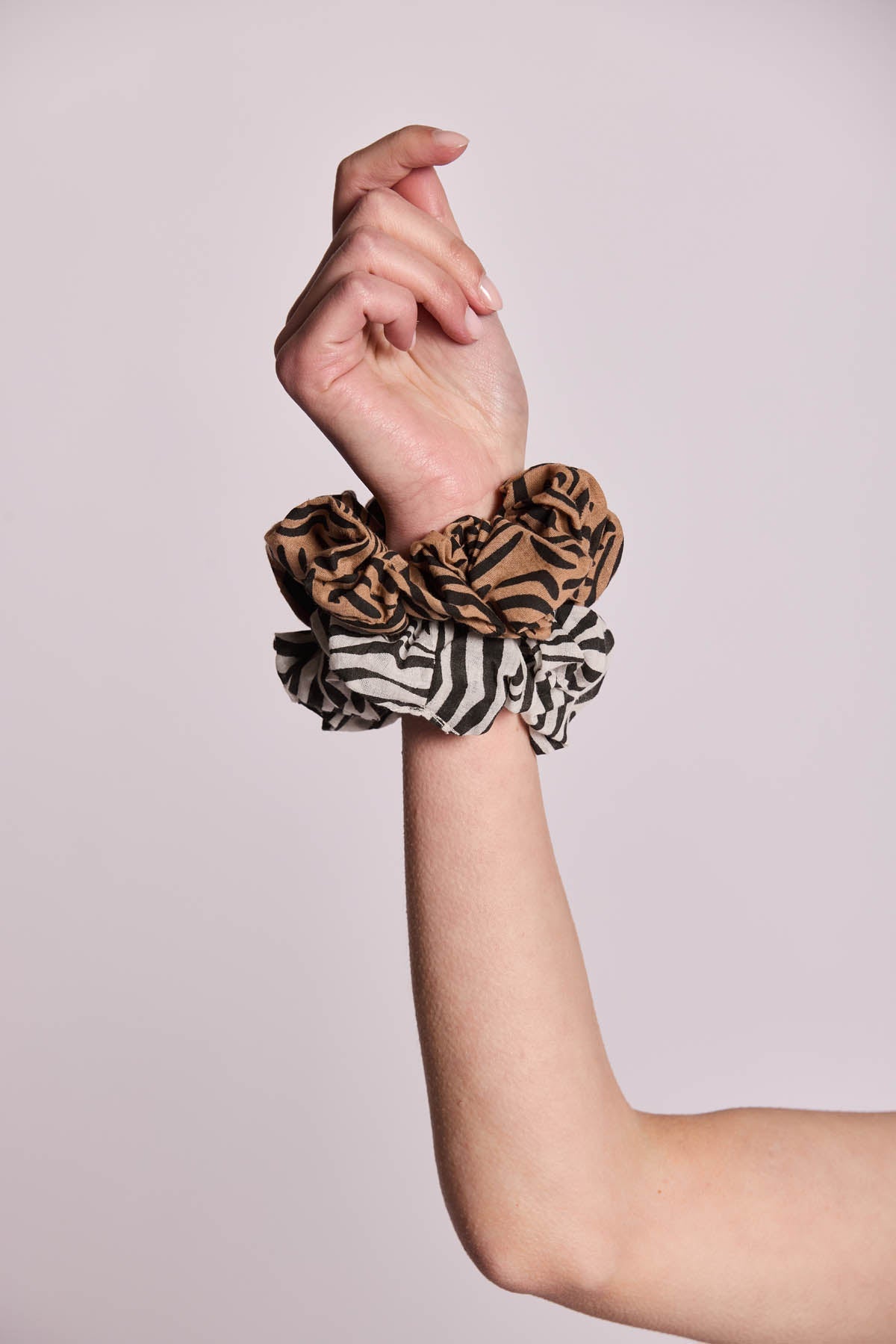 Calcutta scrunchie