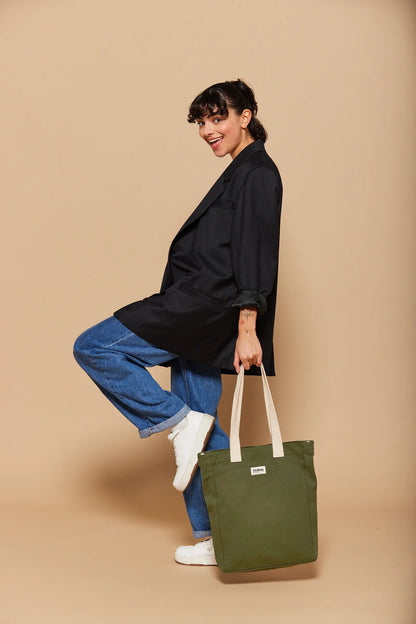 Paul Olive Vertical Tote