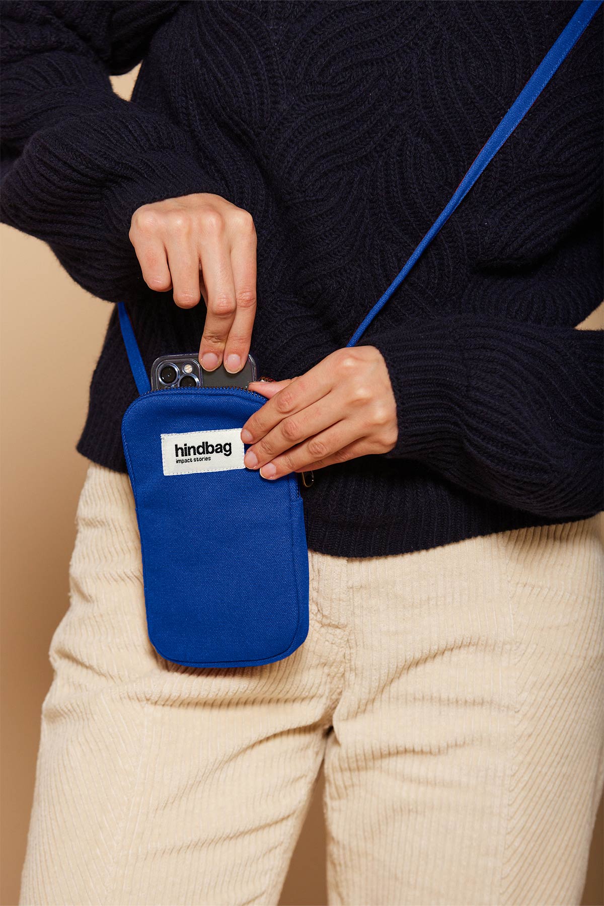 Bill phone pouch Electric blue