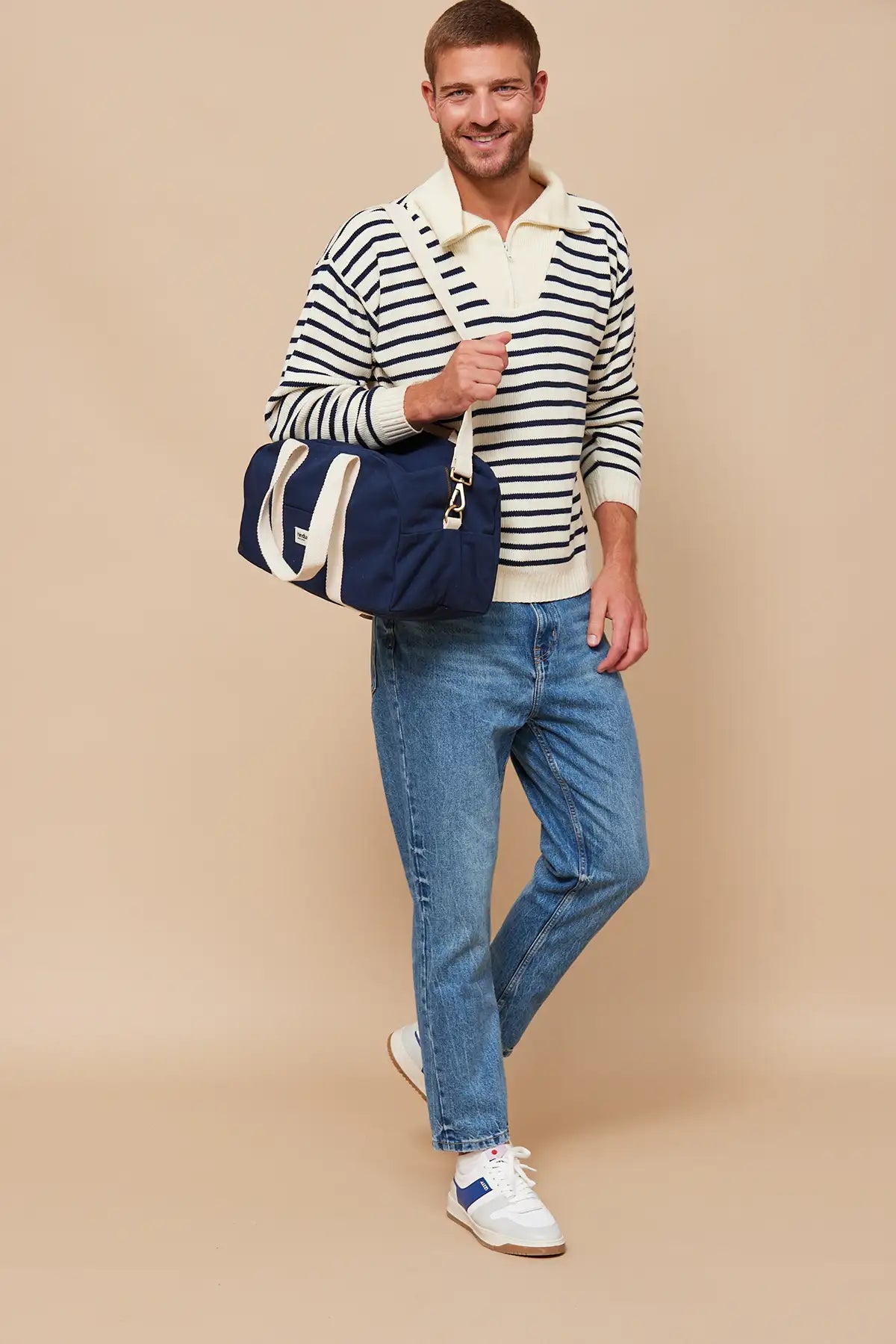 Charlie Navy bowling bag