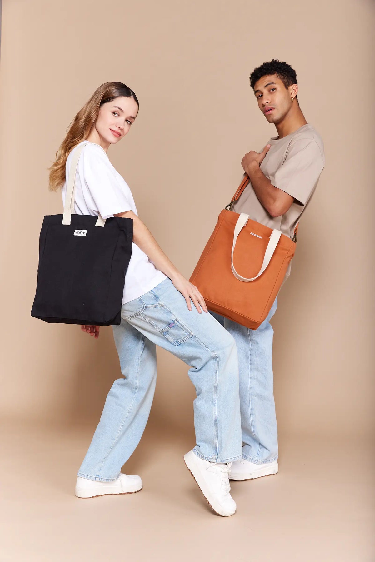 Paul Vertical Tote Bag Black