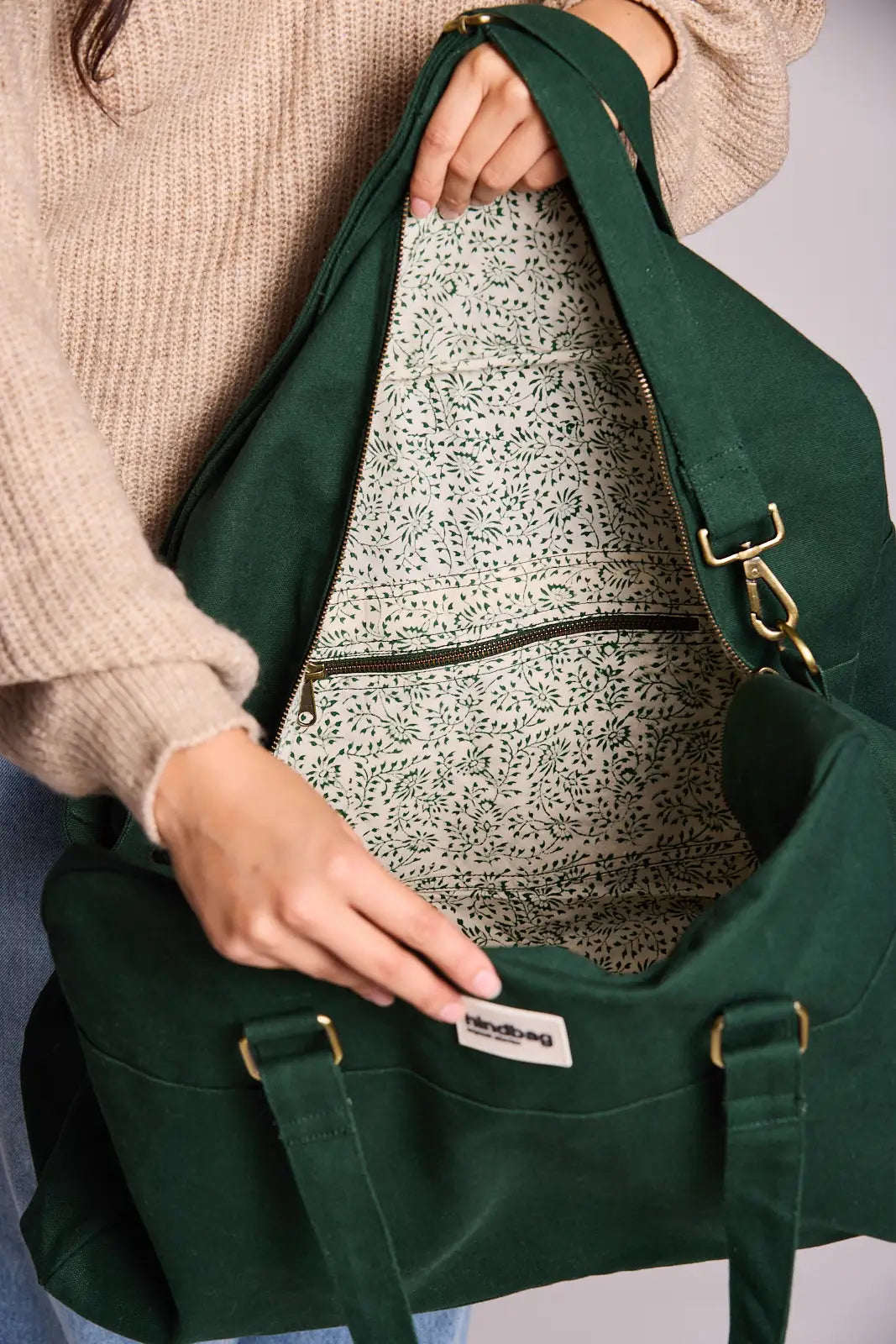 Yves fir travel bag