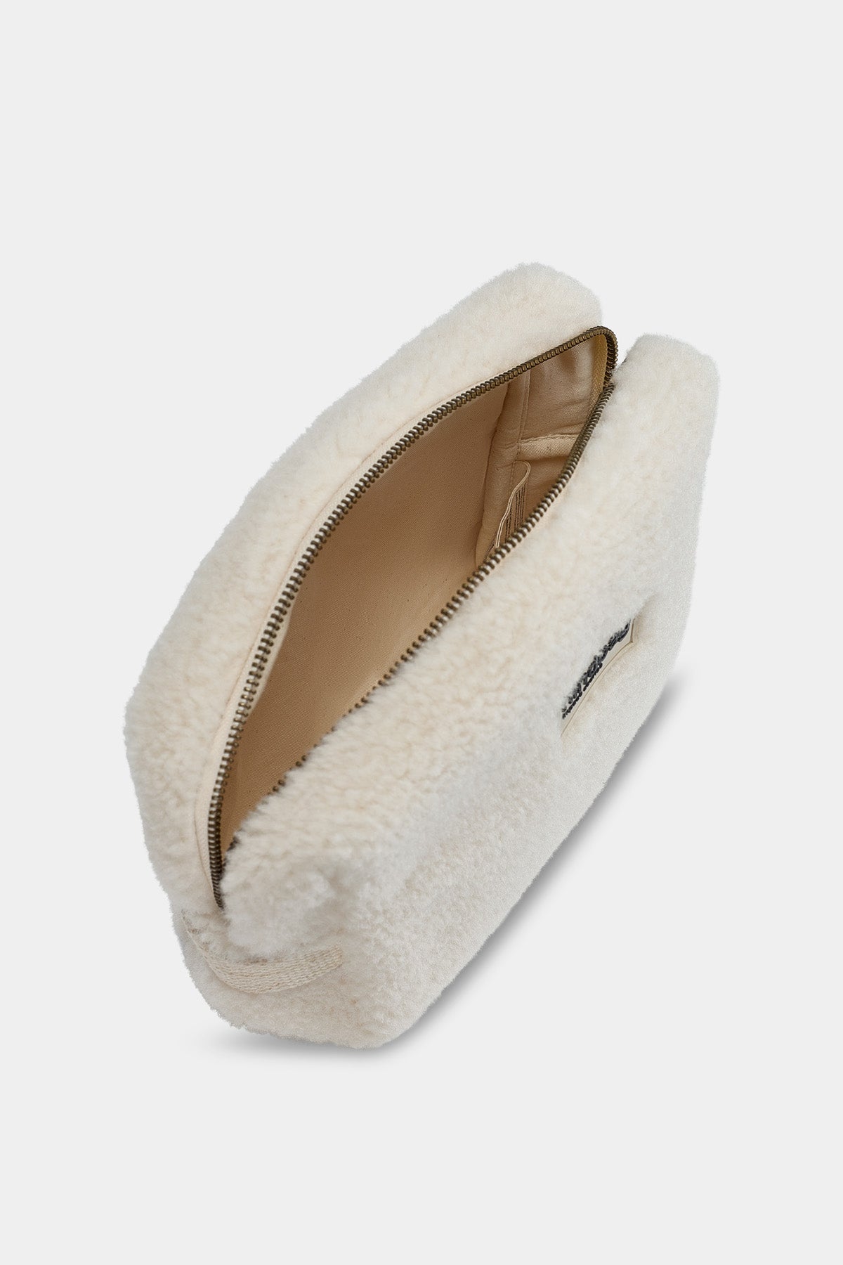 Léon Teddy Toiletry Bag in Arctic White