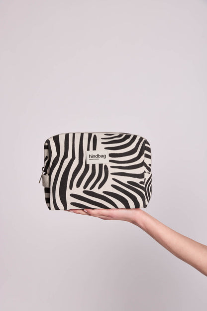 Léon Ecru Zebra Toiletry Bag