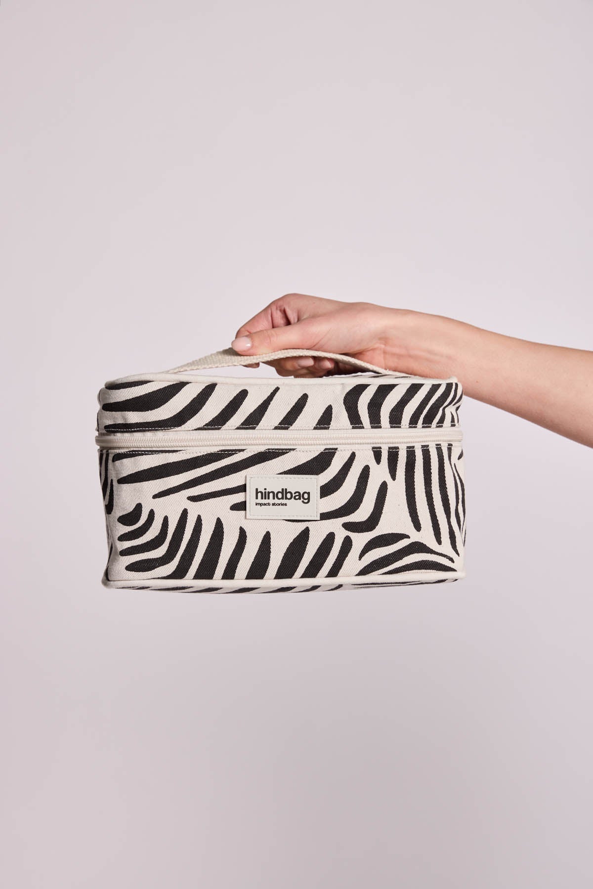 Gaspard Zebra Cream Toiletry Bag